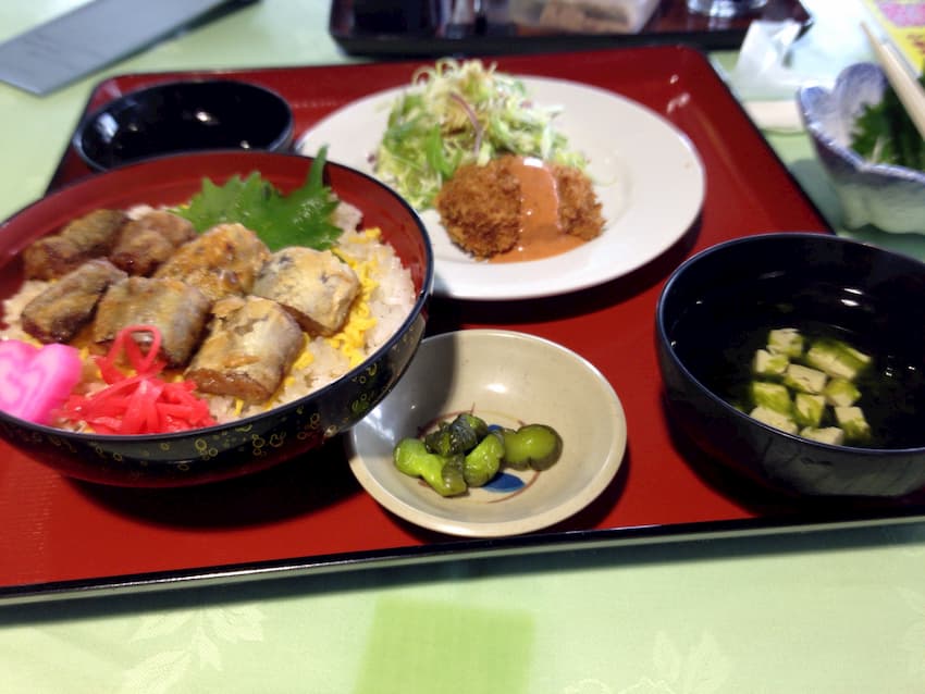 枕崎鰹大トロ丼定食