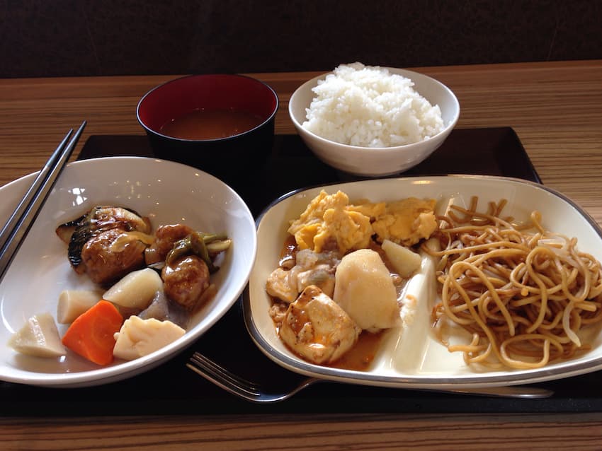 朝食