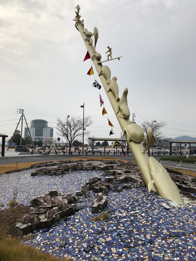 宇野駅前