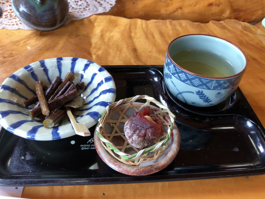 お通し