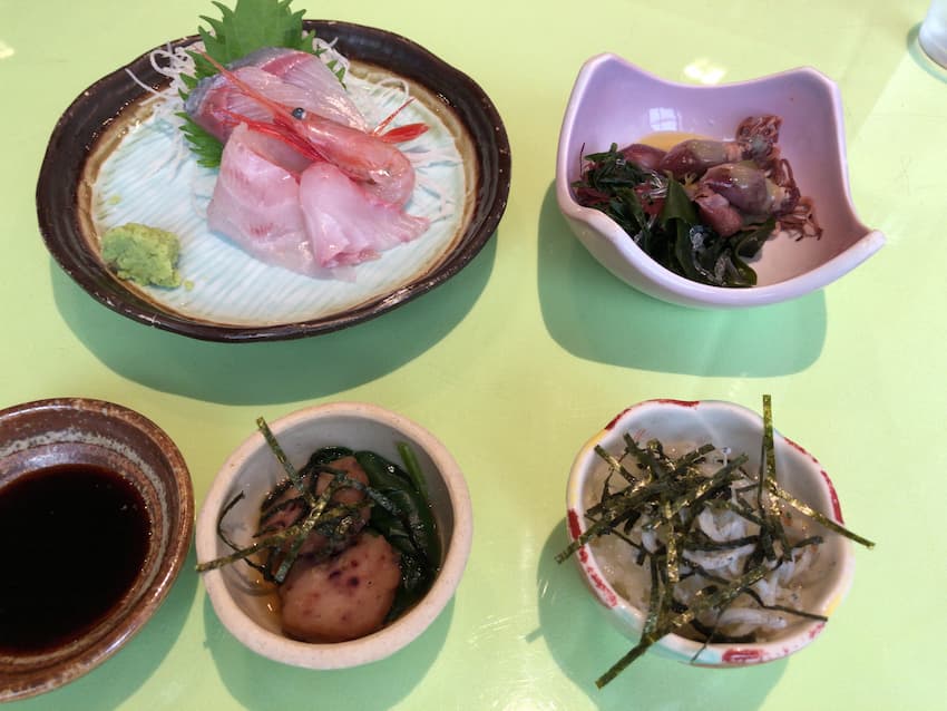 先付と刺し身とほたるいか酢味噌