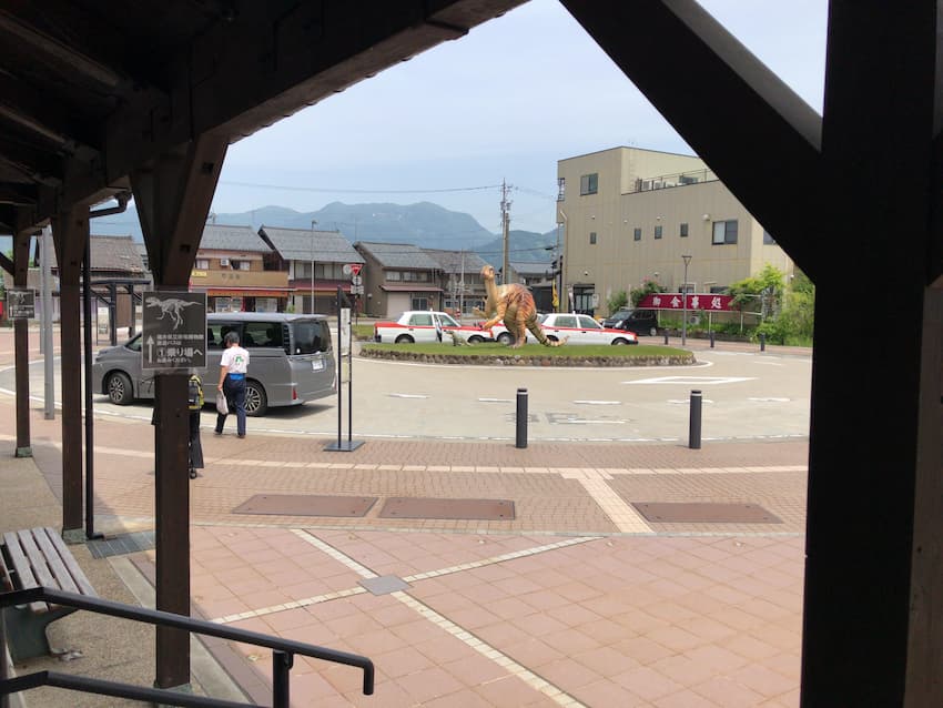 勝山駅前
