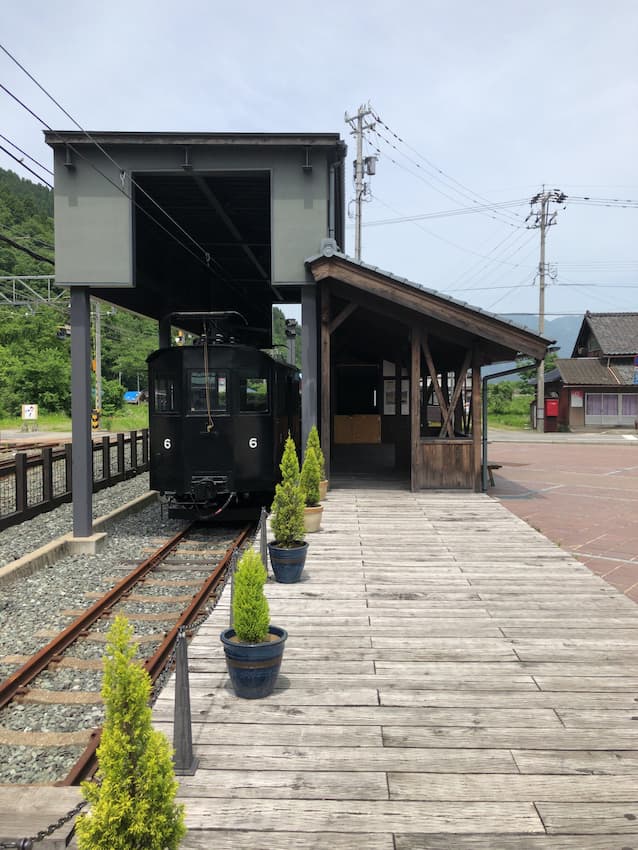 勝山駅前