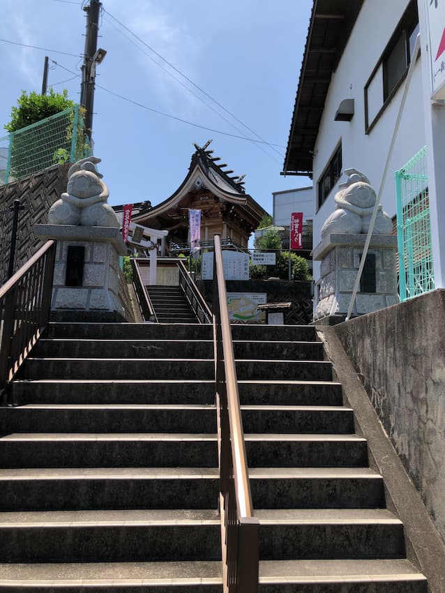 白蛇神社