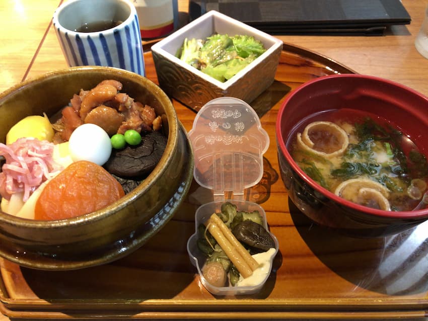 〆の釜めし