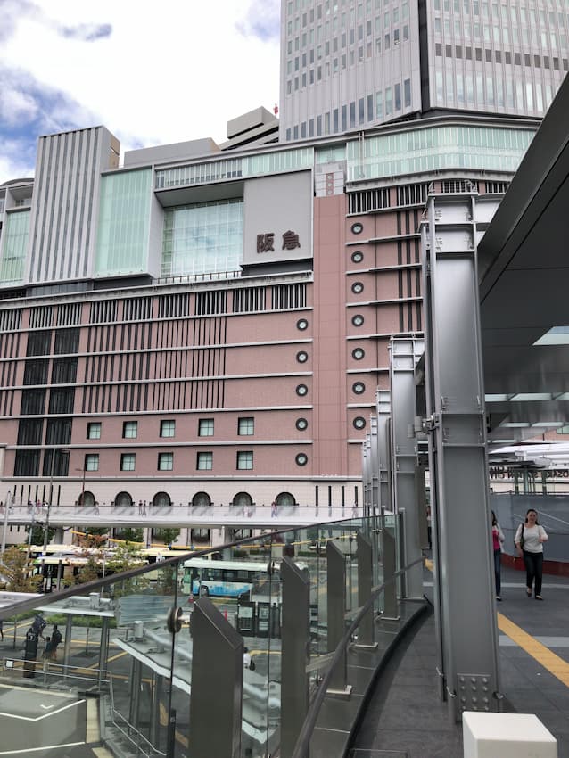 大阪駅前