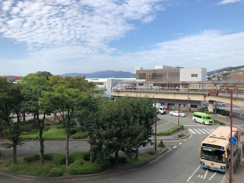 川西能勢駅前