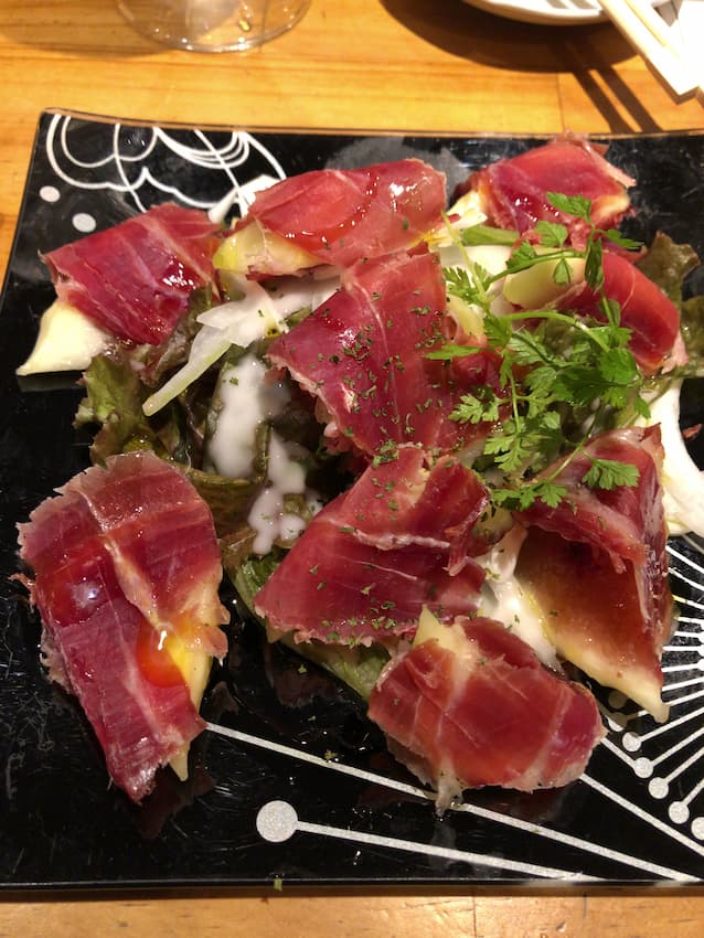 いちぢくと生ハムのサラダ