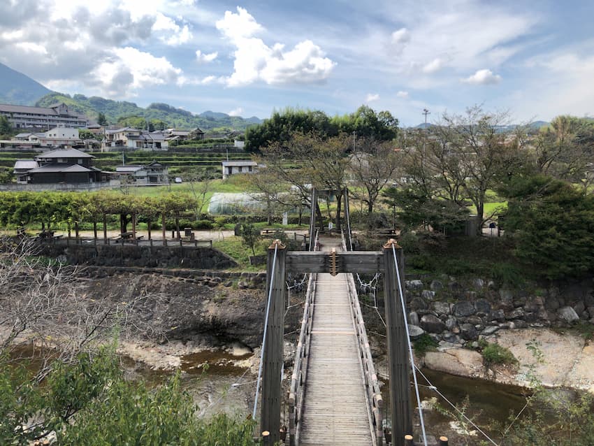 砥部衝上断層