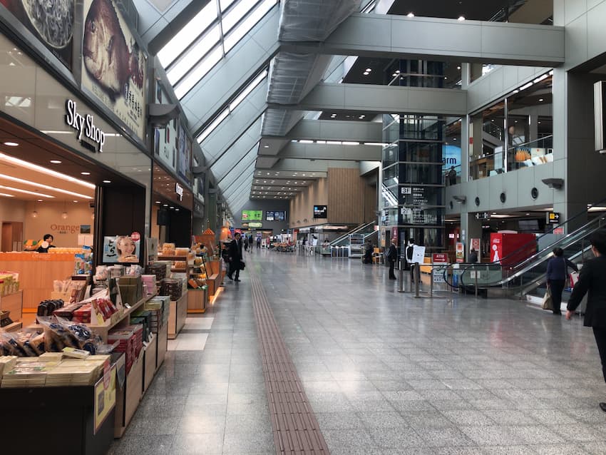 松山空港