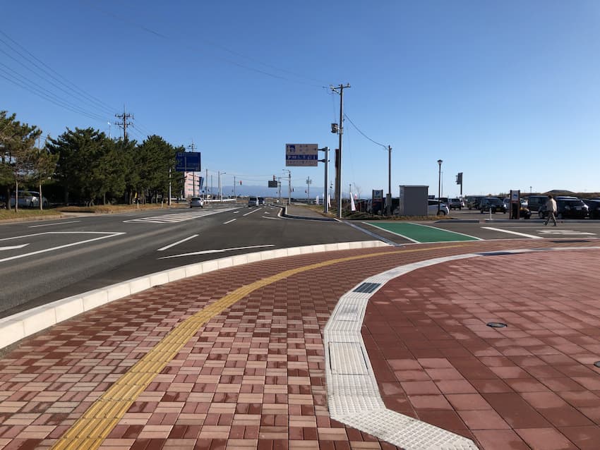 男鹿駅前
