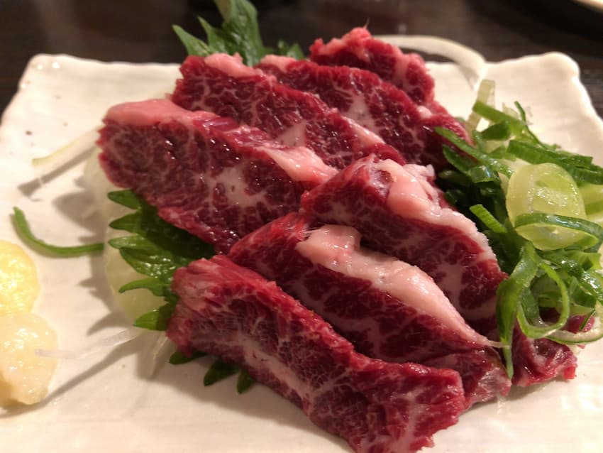 馬刺し