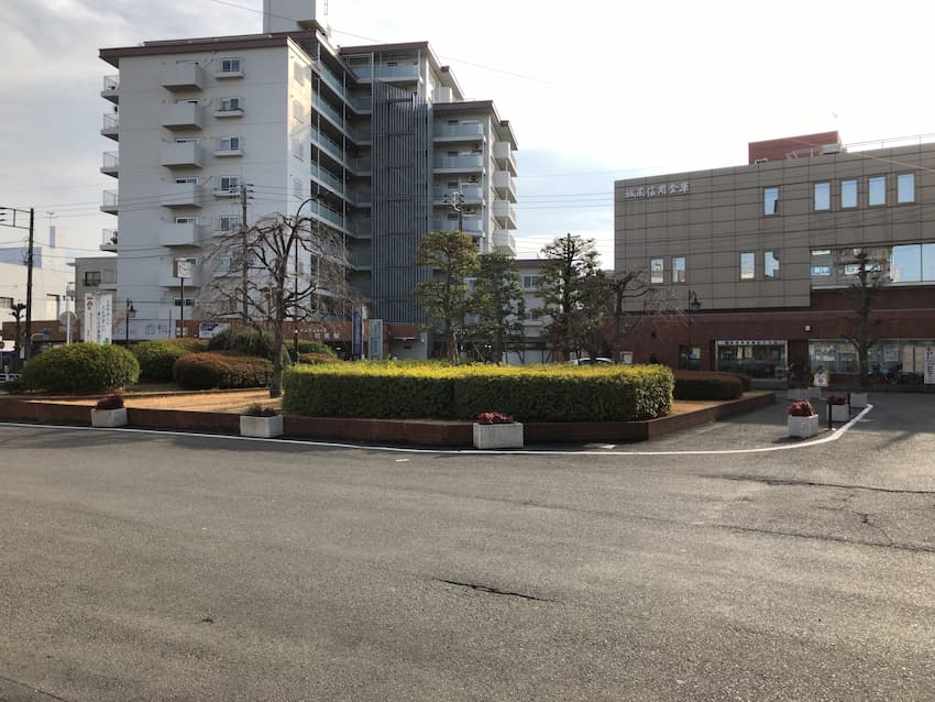 狛江駅前