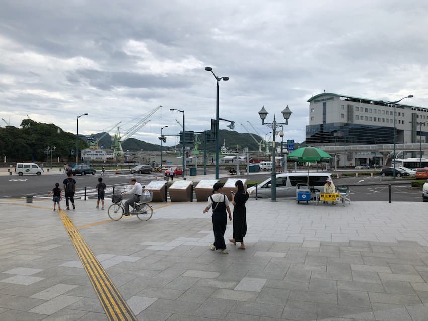 尾道駅前
