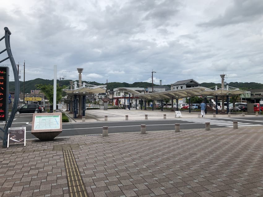 井原駅前