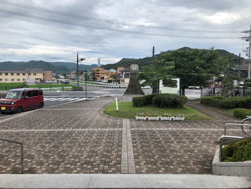 矢掛駅前