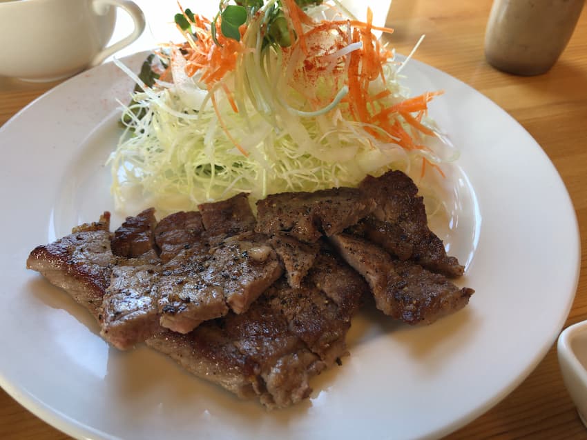 熟成牛赤みステーキ
