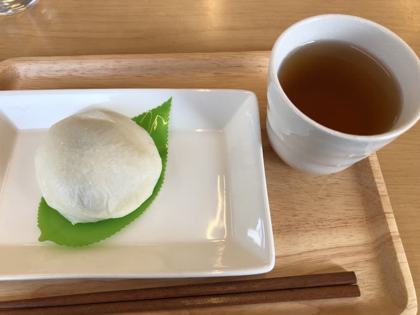 焼きあんころ餅と今日のお茶セット