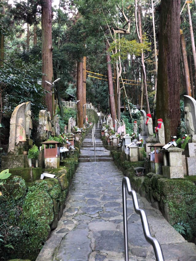 宝山寺