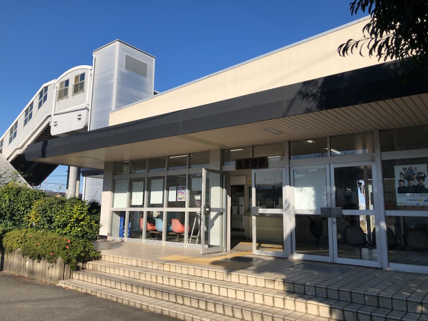 西唐津駅