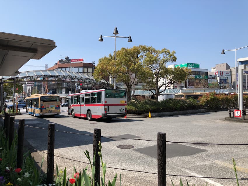 青葉台駅前