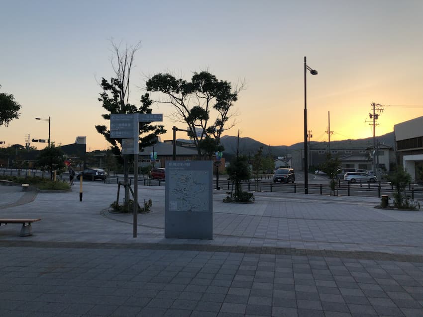 三河田原駅前