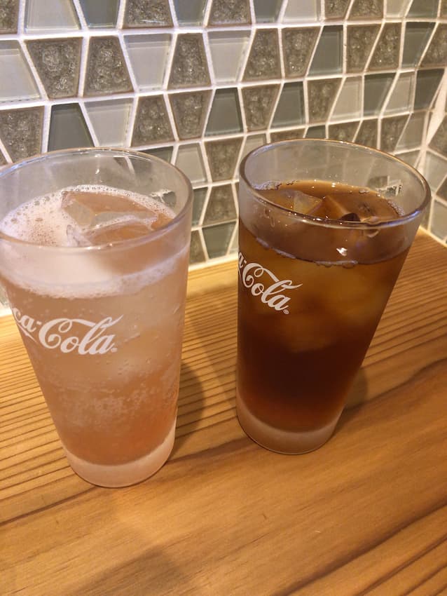あまおうはじめましたと烏龍茶