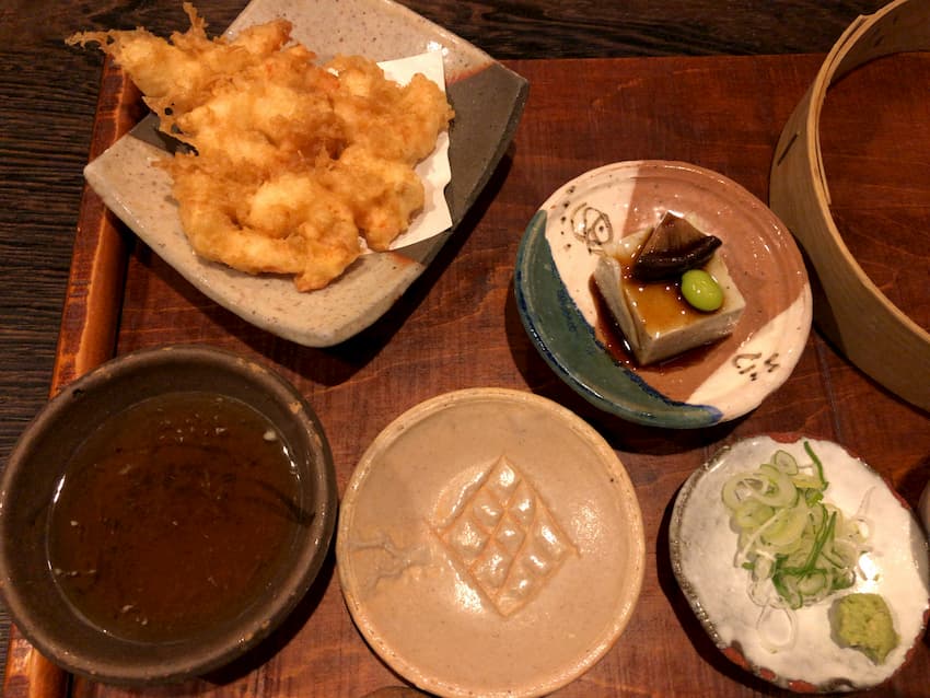 そば豆腐と小えびのかき揚げ