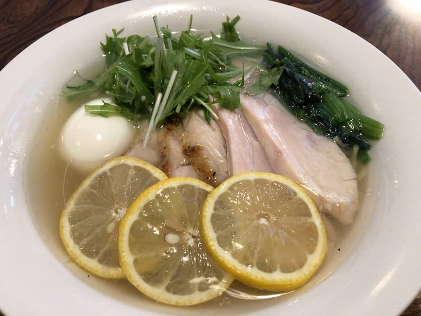 特製鶏塩レモンラーメン