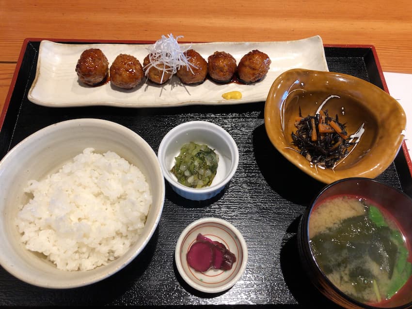 鶏つくね定食